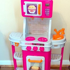 Little kids kitchen